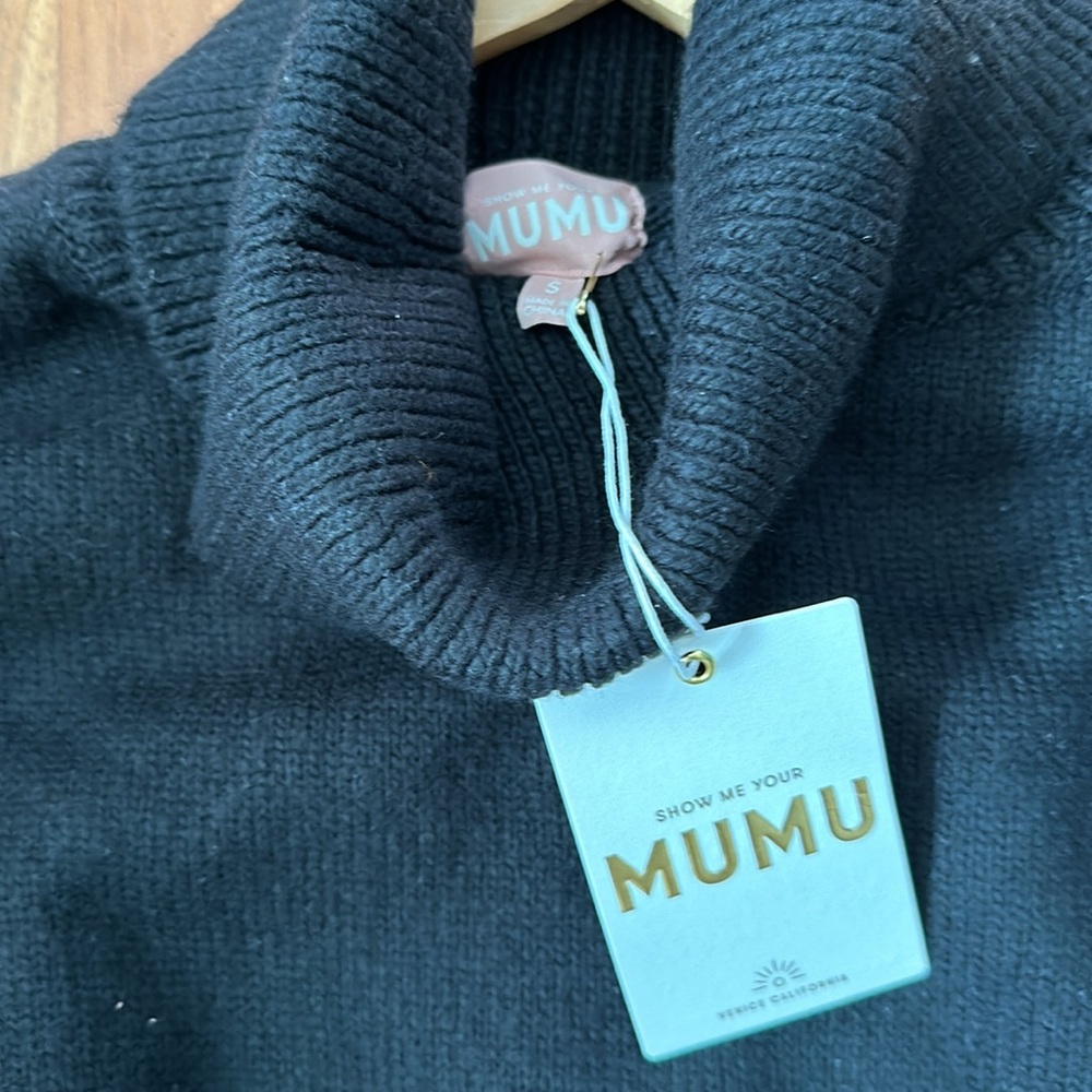 BNWT - Picture 3 of 3